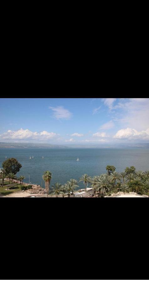 شقة Lake Breeze Of طبريا المظهر الخارجي الصورة